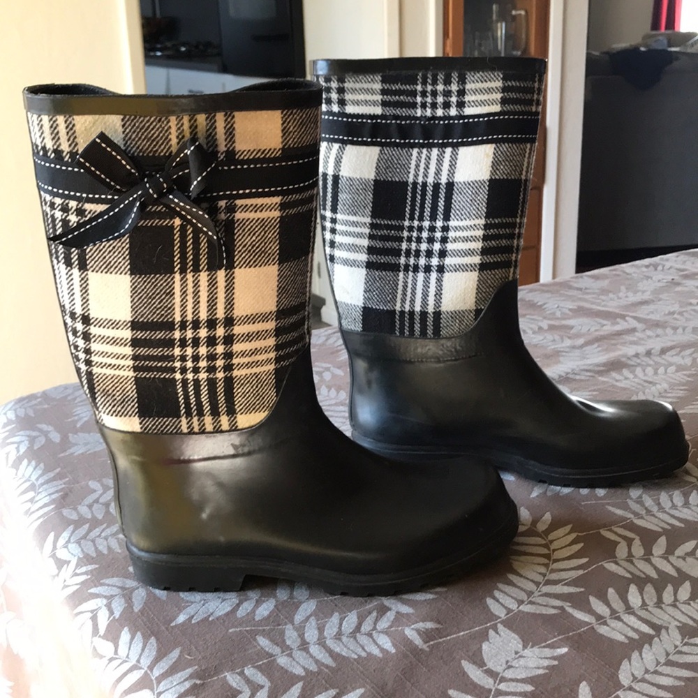 Rain boots